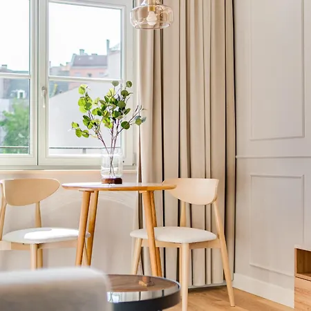 Poniatowskiego Parkside Studio~parking And Lift